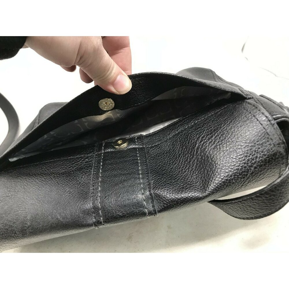 LIZ CLAIBORNE Black Faux Leather Crossbody Bag w Large Front Buckle - Picture 9 of 12